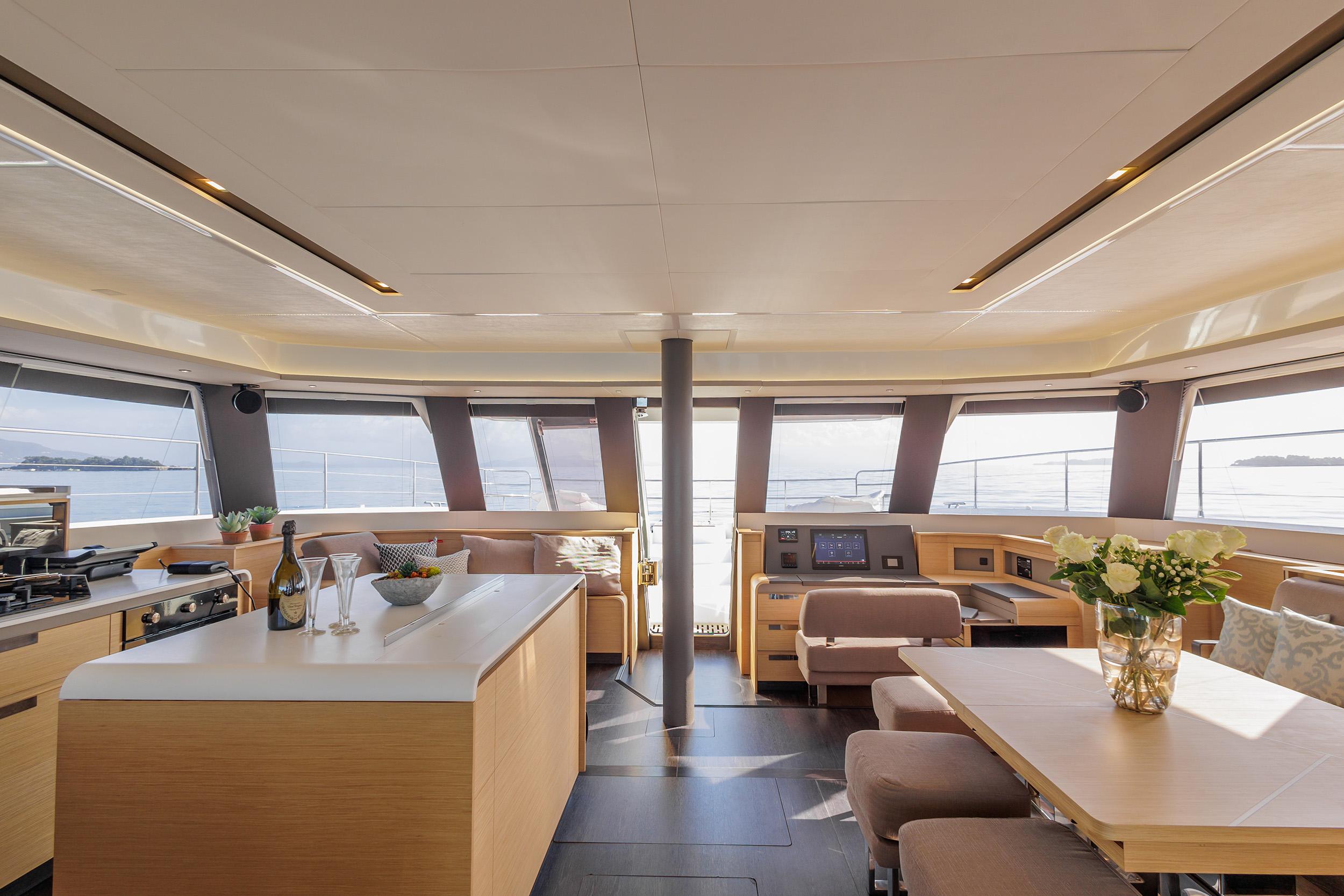 Ariva power catamaran