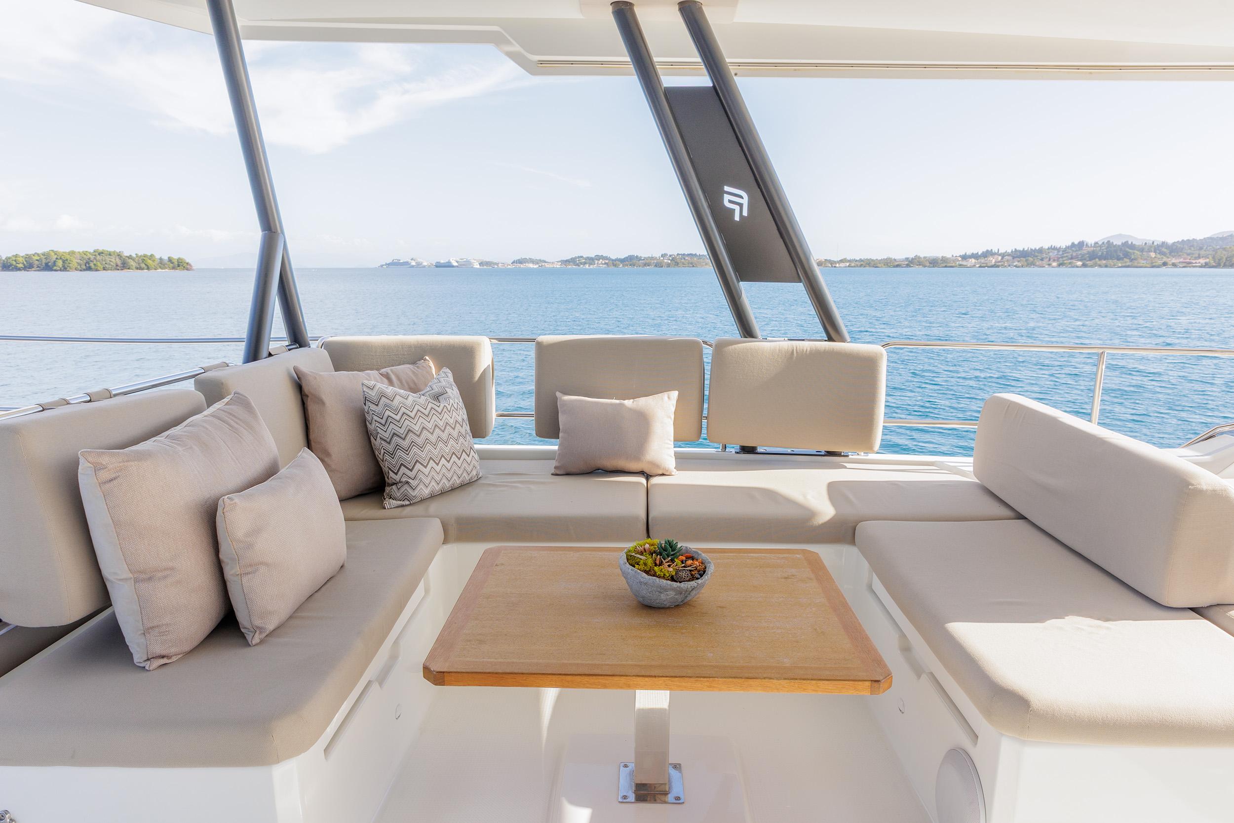 Ariva power catamaran